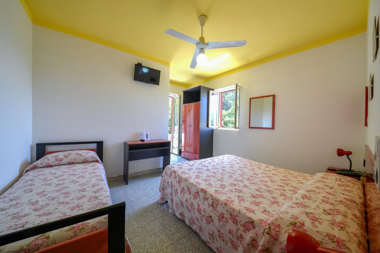 Hotel Piccolo Paradiso ペスキチ エクステリア 写真